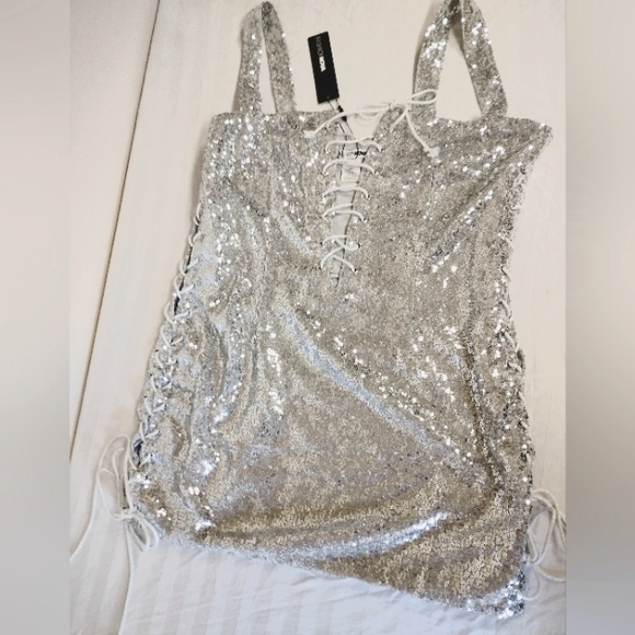 Dress - Picture 1 of 2